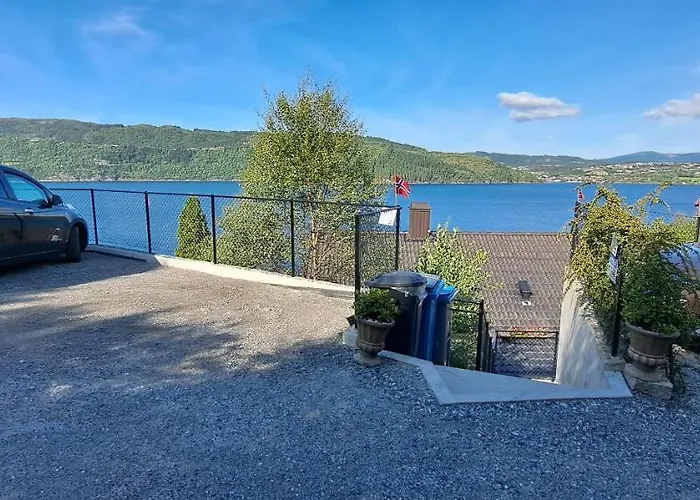 Sunrise - Self Check In - Free Parking Bergen