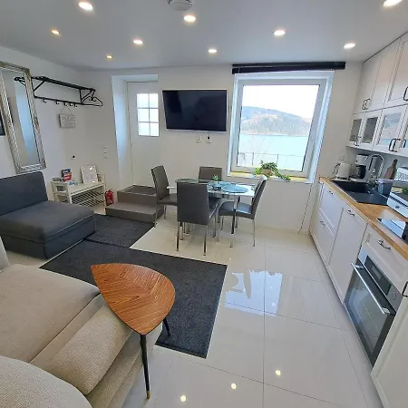 Sunrise - Self Check In - Free Parking アパート