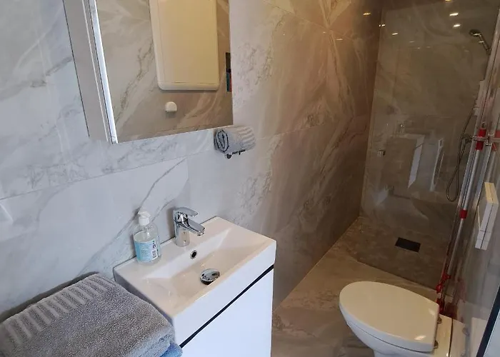 Sunrise - Self Check In - Free Parking * Bergen